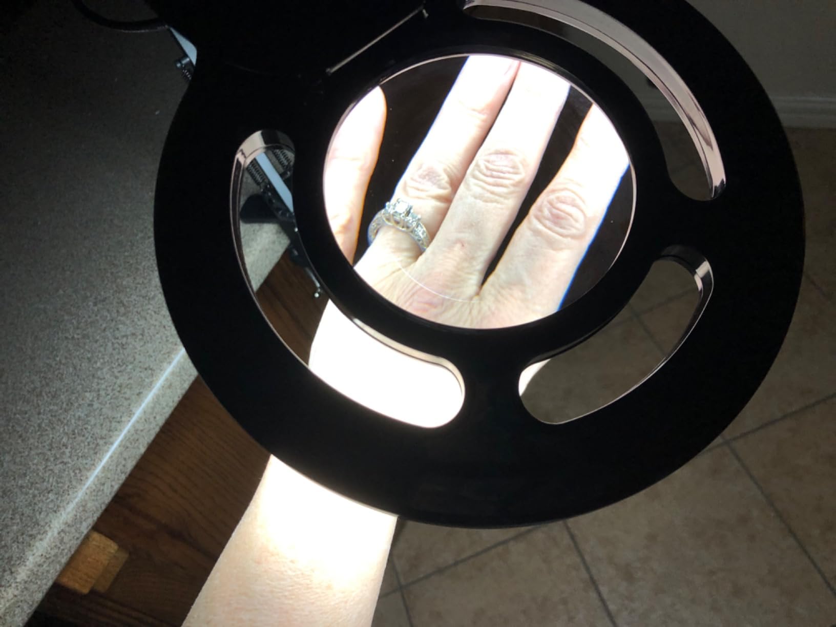 HITTI 2200 Lumens 12X Magnifier Esthetician Light, 5 Wheel Rolling Base | Stepless Dimmable, 144 Bright LED Beads LED Lighted Mag Lamp Tattoo, Crafts, Sewing, Lash & Facials Nail - White customer photo 2