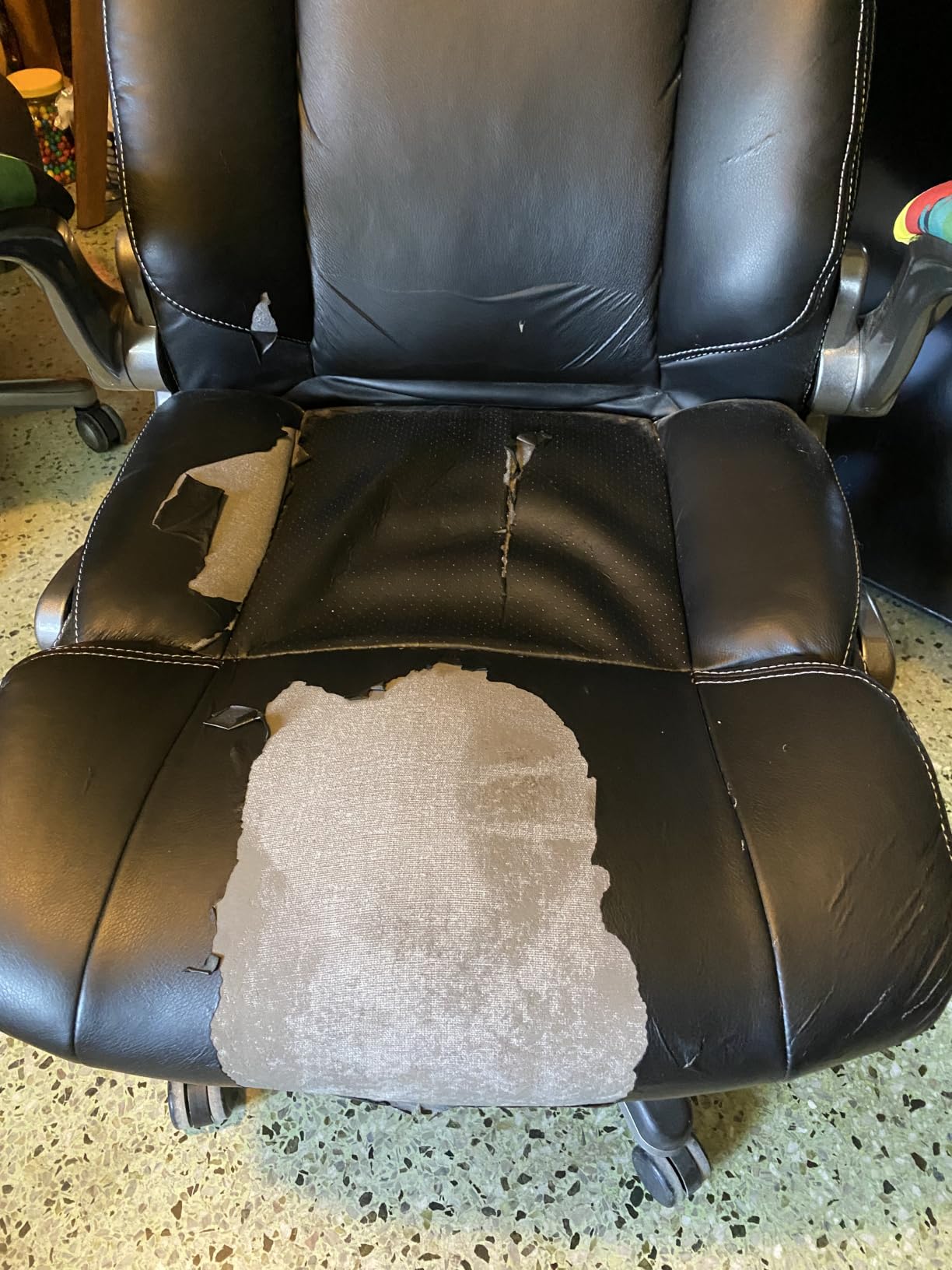 COLAMY Executive Office Ergonomic Chair with Thick Bonded Leather, Flip-up Armrests, High Back Adjustable Height and Tilt for Working, Study, Gaming customer photo 1