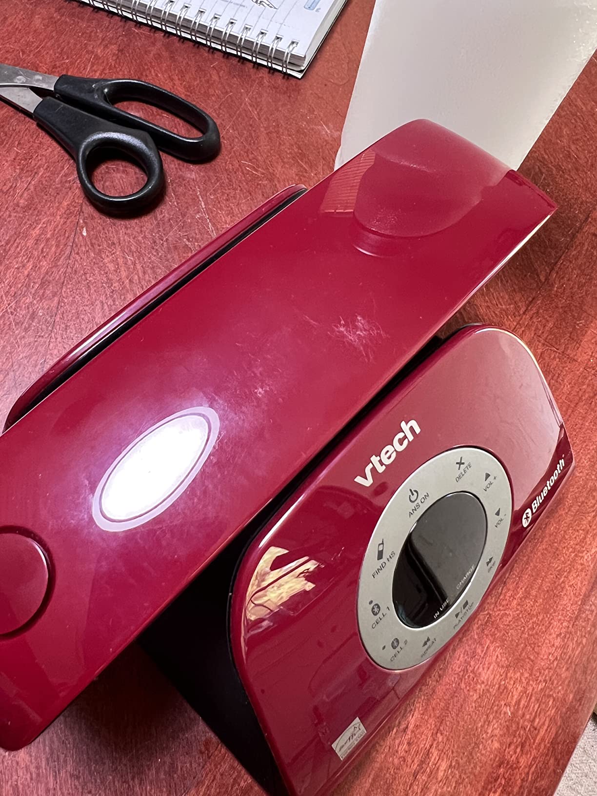 VTech VS122 DECT 6.0 Retro Design Cordless Phone with Answering System, Smart Call Blocker and Bluetooth Connect to Cell Full-Duplex Speakerphone Landline Phone for Home Office customer photo 1