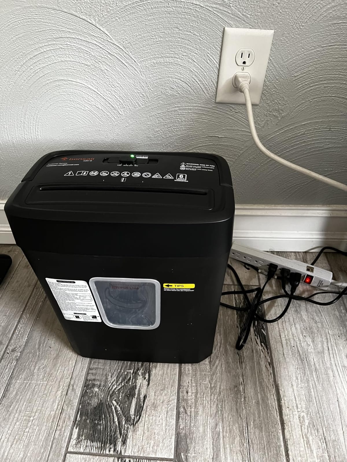 Bonsaii 9-Sheet Crosscut Paper Shredder for Home, P-4 Security Level | Shreds Credit Card, Mail, Staple & Clip, Document Shredder, 4.2 Gal Wastebasket, Small Shredder for Home Office, C261-C customer photo 1
