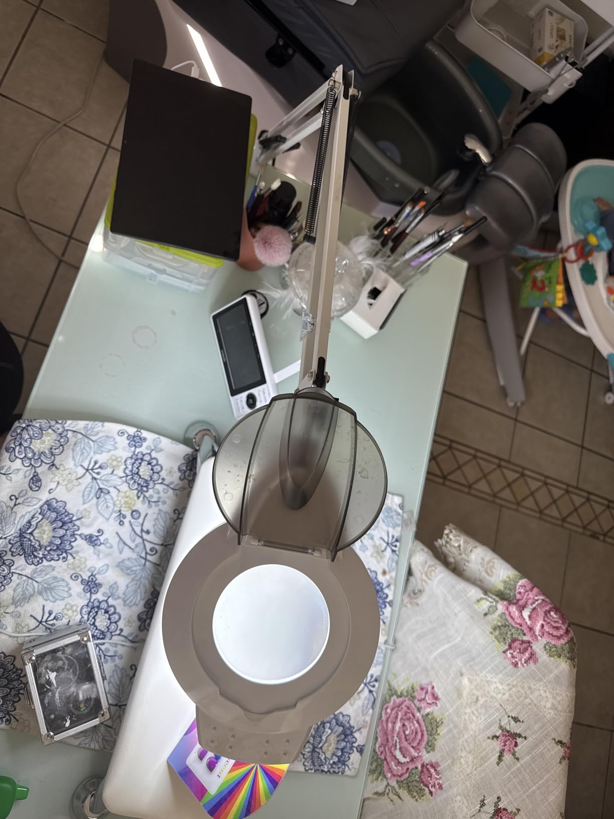2200 Lumens Magnifying Floor Lamp, 2-in-1 Lighted Desk Magnifier customer photo 2