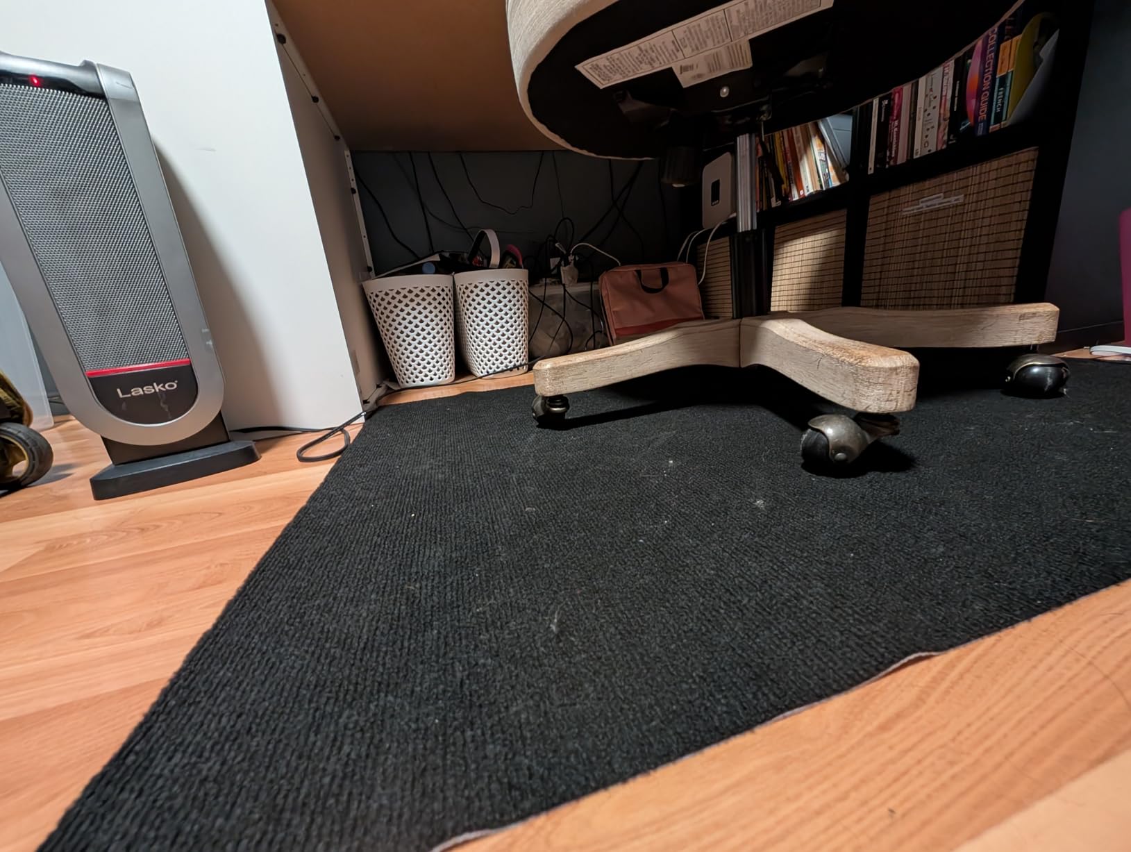 Sycoodeal Office Chair Mat for Hardwood Floor, Office Computer Gaming Chair Mat for Tile Floor, Large Floor Protector Rug, Anti-Slip, Easy to Clean, Pure Black (48
