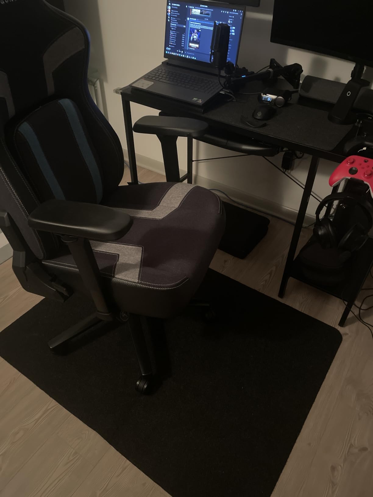 Sycoodeal Office Chair Mat for Hardwood Floor, Office Computer Gaming Chair Mat for Tile Floor, Large Floor Protector Rug, Anti-Slip, Easy to Clean, Pure Black (48