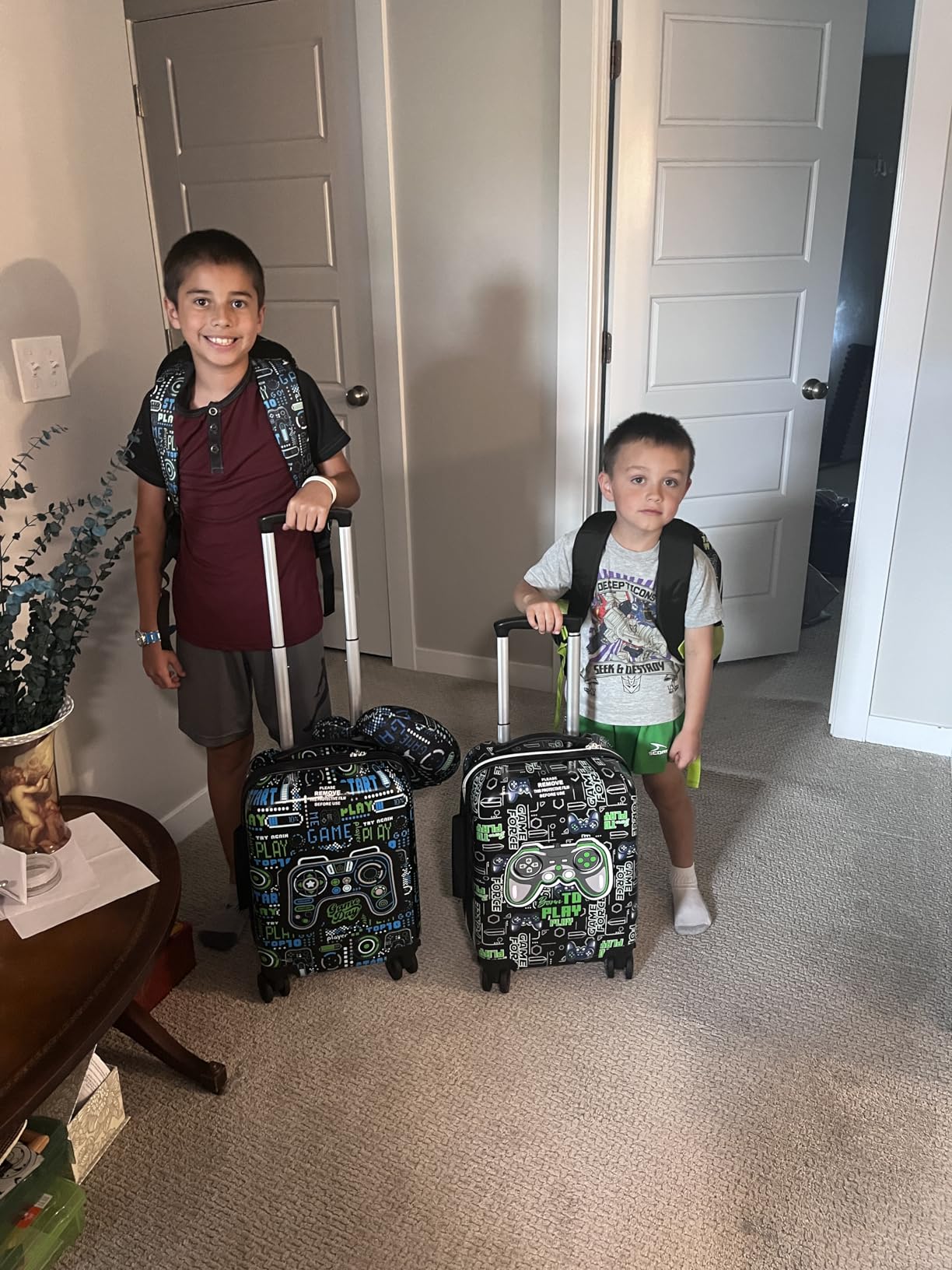 Kid’s Luggage Set 5 Piece Suitcase Set 16’’ Hardside Luggage with Spinner Wheels Girls Boys Carry on Luggage Travel Rolling Luggage Airline Approved customer photo 1
