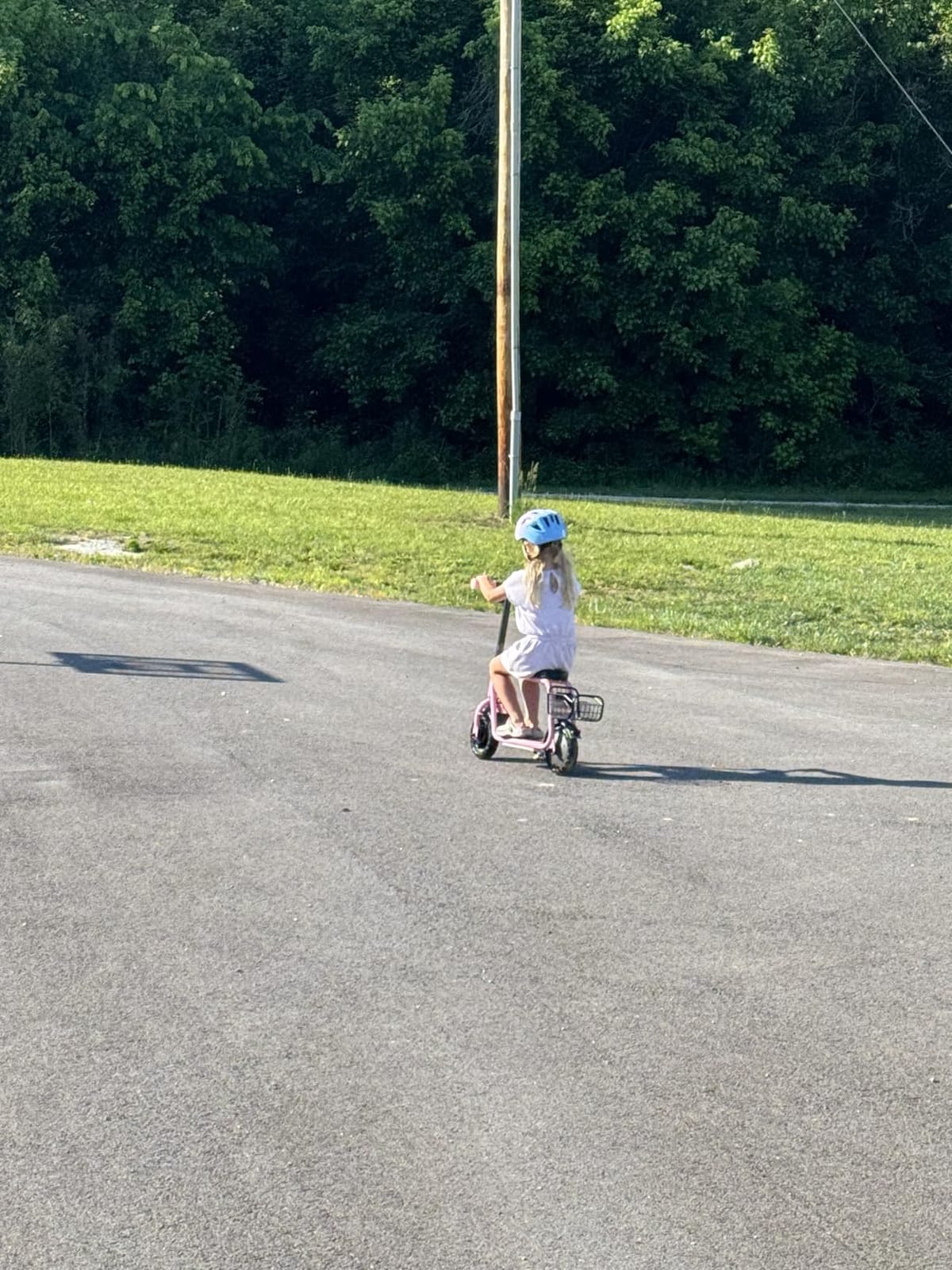 Hiboy Q2 Lite Electric Scooter for Kids w/Seat, 3-Speed, Brake, Ages 4-10 customer photo 1