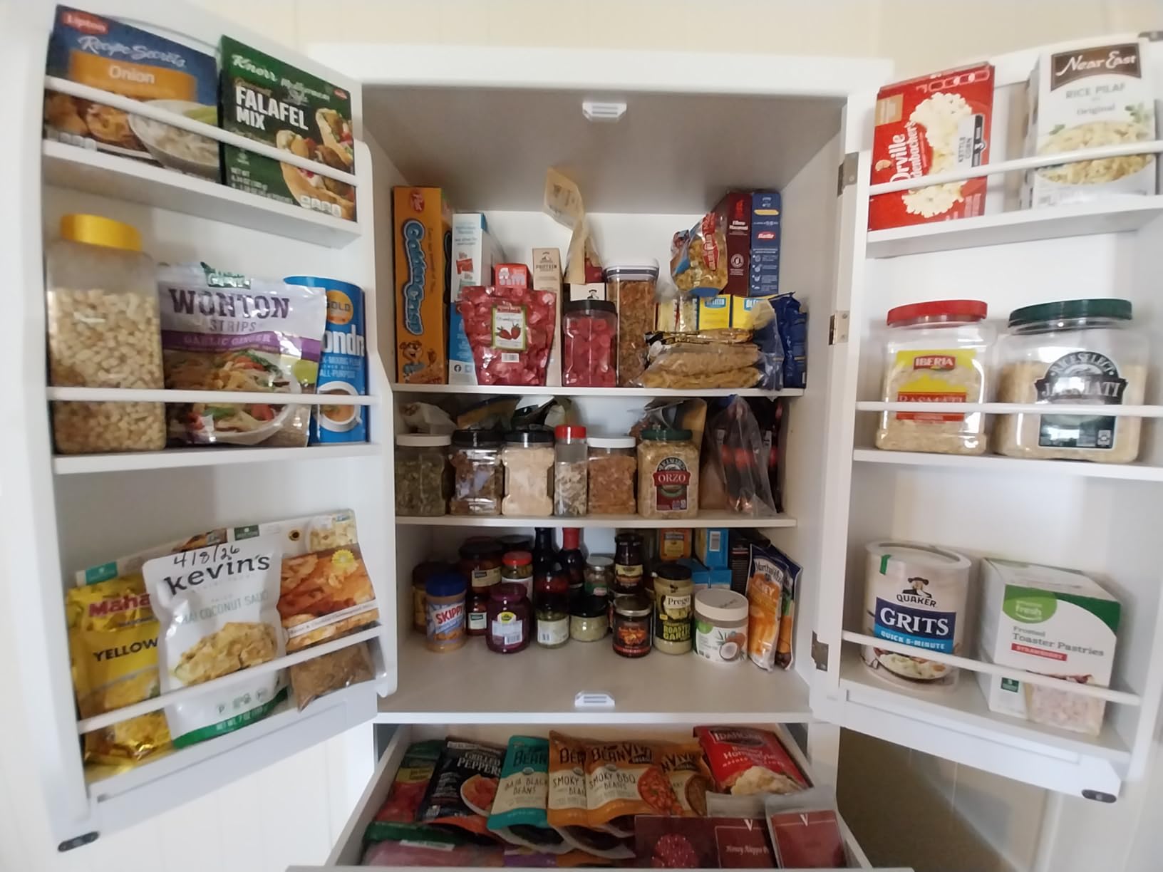 VASAGLE Pantry Cabinet, Freestanding Tall Cupboard with a Drawer customer photo 1