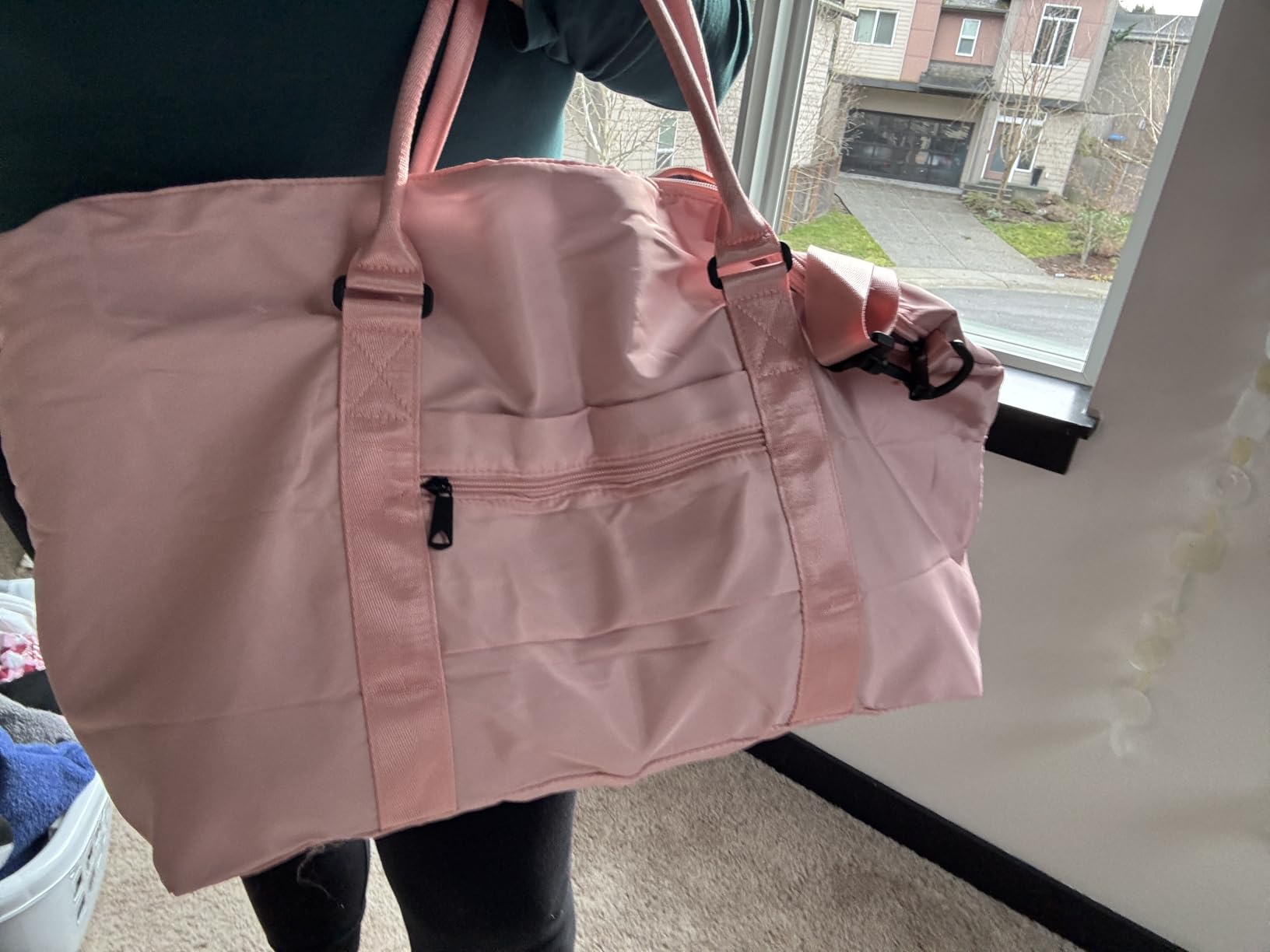 Travel Duffle Bag, Waterproof Weekender Bag Carry On Tote Bags for Women, Travel Essentials Sport Gym Bag for Men, Hospital Bag for Labor and Delivery, Overnight Bag Luggage Bag with Trolley Sleeve customer photo 2
