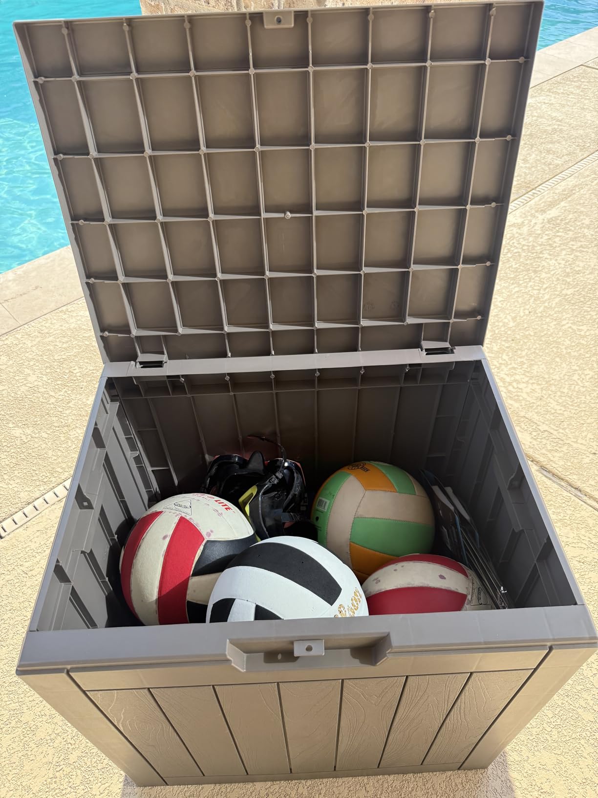 TARKARI 320 Gallon Resin Outdoor Storage Box, Waterproof & UV-Resistant Deck Box Lockable for Outdoor Cushion Storage, Garden Tools & Pool Accessories Storage, Black customer photo 2