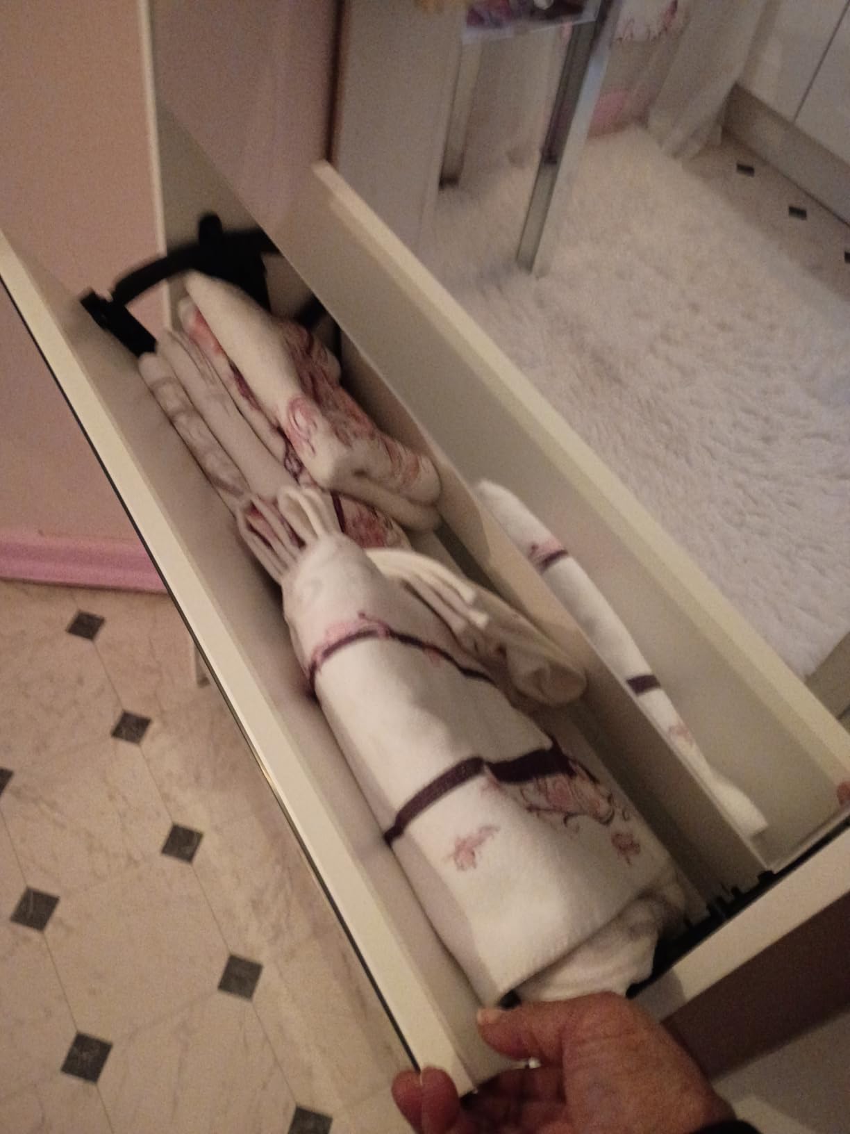 Mirrored Shoe Storage Cabinet with 5 Flip Drawers, 30 Pairs customer photo 1