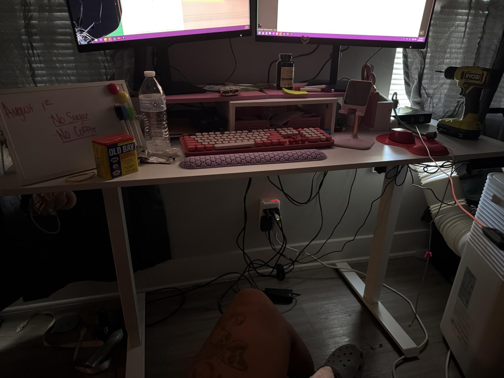 Veken 55 Inch Large Electric Standing Desk, Gaming Table, Brown customer photo 1