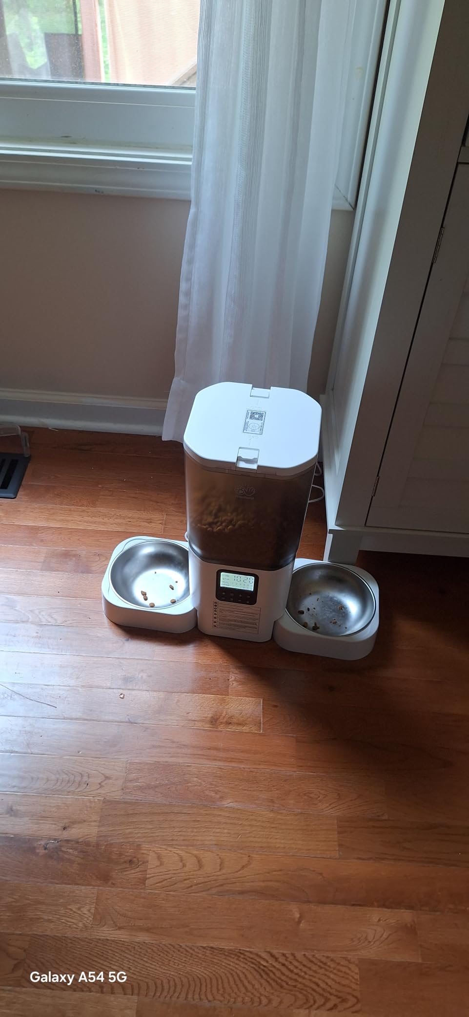 Frienhund Timed Automatic Cat Feeder 2 Cats with Slow Feed: Dual Automatic Dog Feeder with Information Visualization, Programmable Auto Cat Food Dispenser for Multiple Pets,Detachable for Clean-29 Cup customer photo 2
