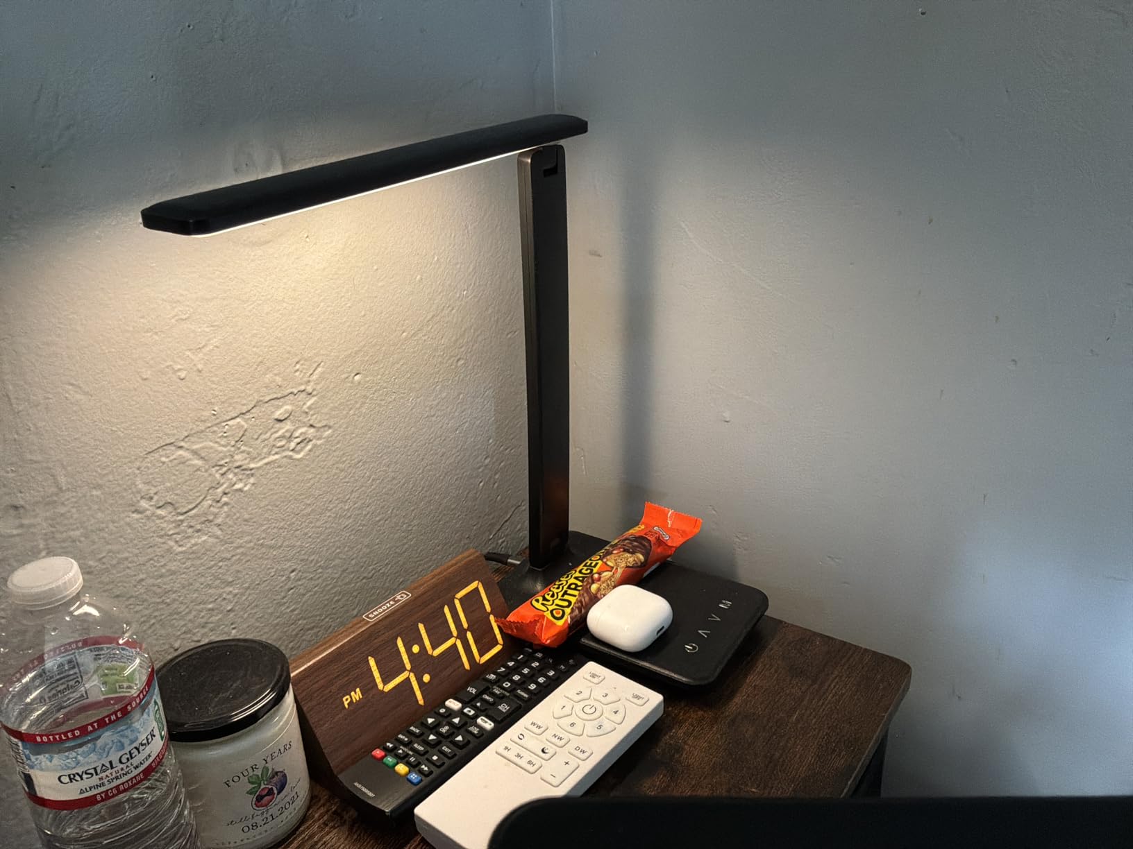 LED Desk Lamp for Office Home, Bright Desk Light with USB Charging Port, Adjustable Dimmable Desk Lamps 5 Modes 5 Brightness, Touch Study Lamp for Nail, Craft, Puzzle, Sewing, Study, Black customer photo 2