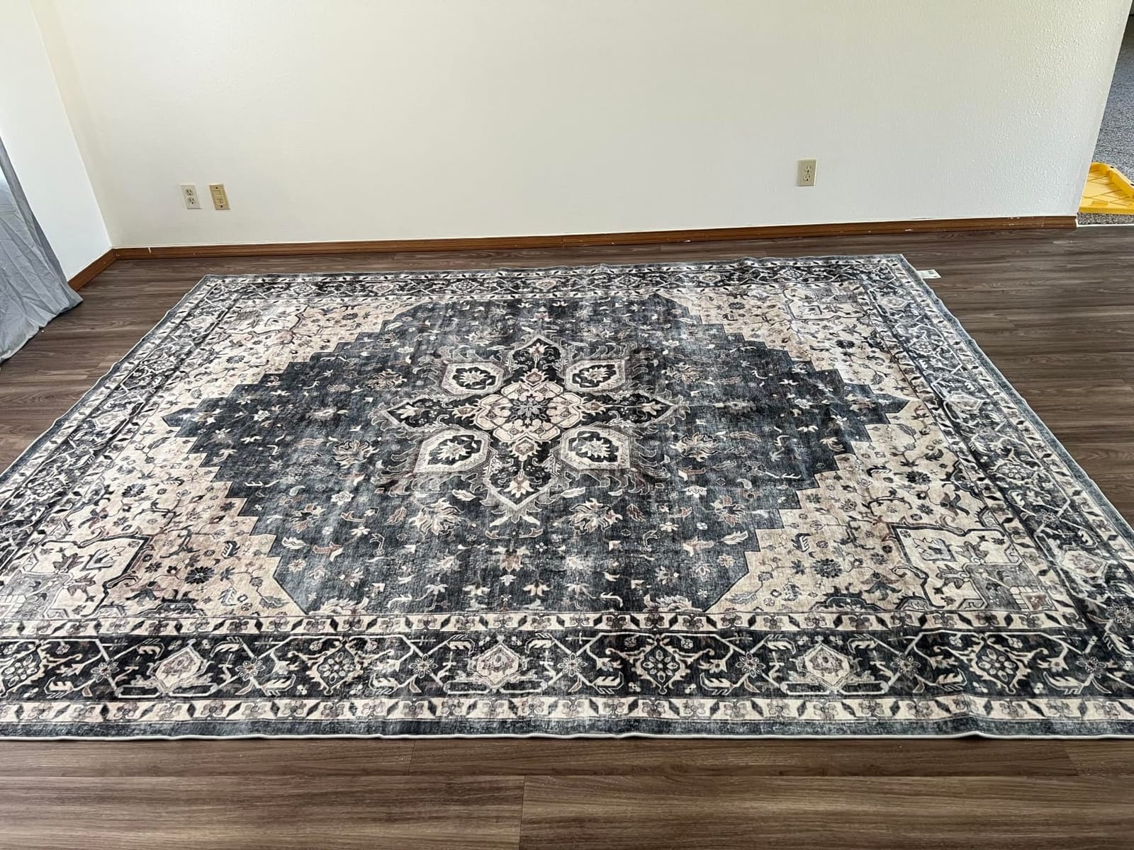 Amada 6x9 Washable Area Rug for Dining Room, Blue, Vintage Pattern customer photo 2