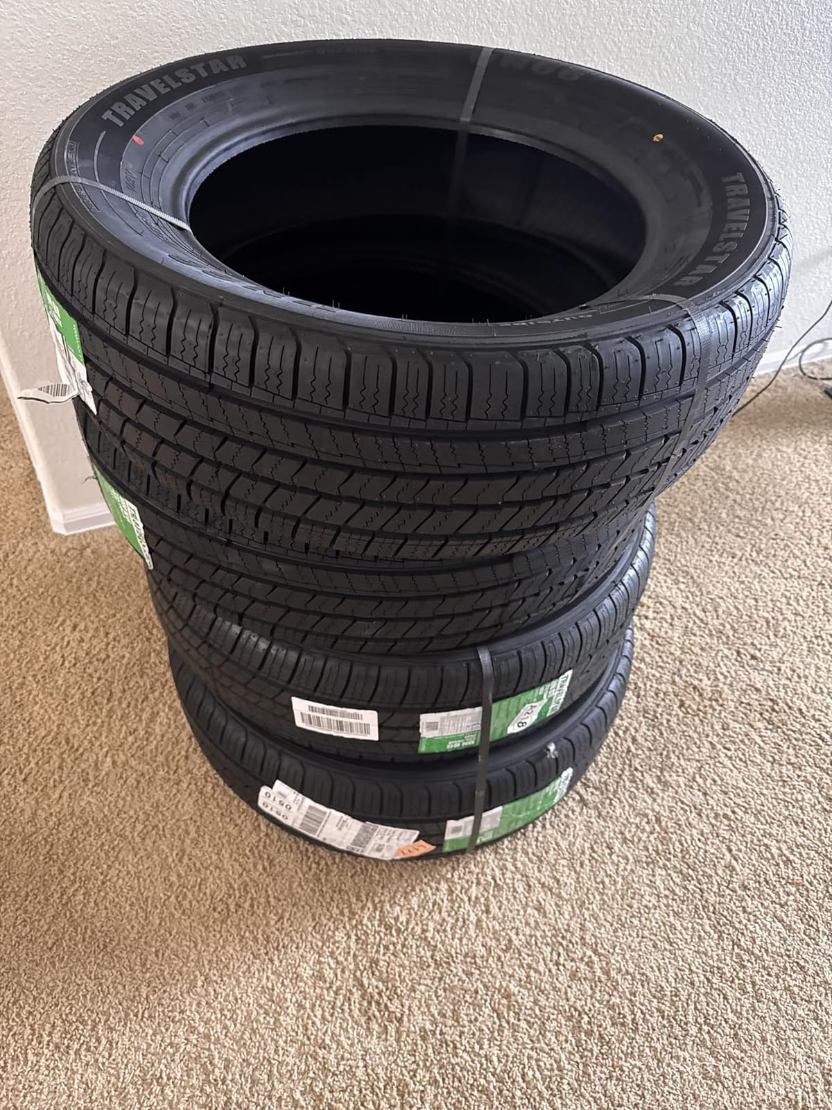 Set of 4 Travelstar UN66 235/60R18 103V High Performance CUV/SUV Tires customer photo 1