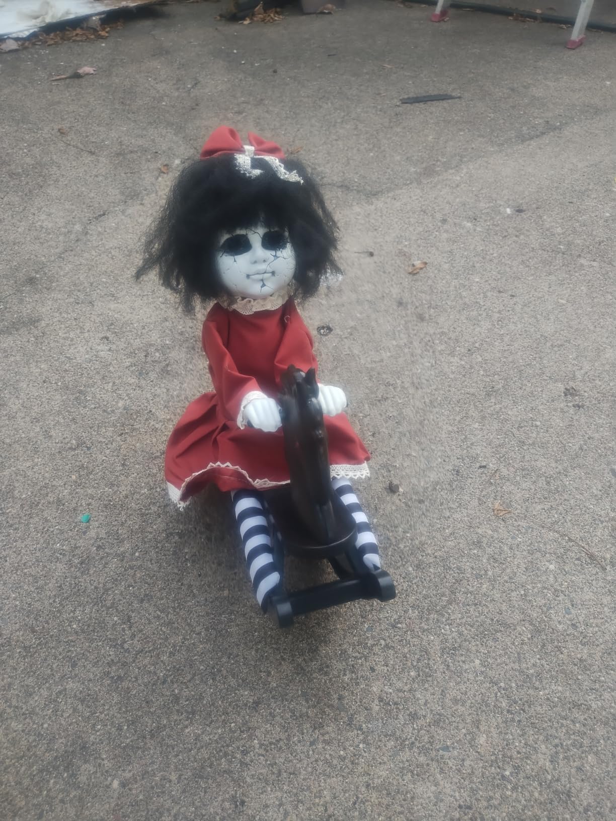 Hourleey Halloween Decorations Outdoor, Hanging Swinging Girl Doll Sound Activated with Lighted Eyes Creepy Sound, Animatronics Halloween Decor for Indoor Trees Party Garden Haunted House Prop customer photo 1