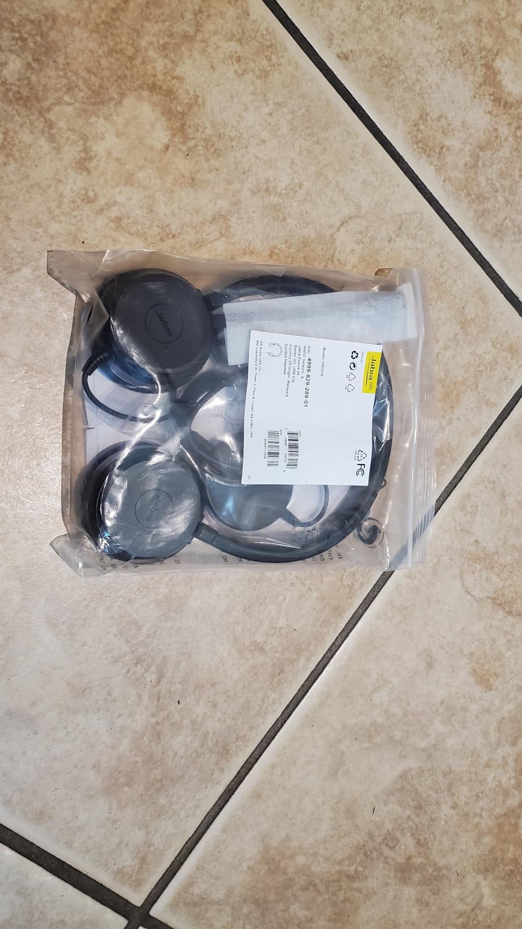 Jabra Evolve 20 (2025 Edition) Wired USB Headset with Microphone, Black | Comfortable Dual-Ear Office Headset, USB-A/USB-C Connection, In-Line Call Control, Ideal for Office and Work from Home Setups customer photo 1