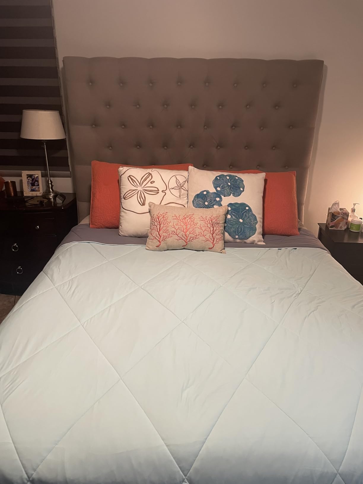 Cooling Comforter - BreezeWeave Cooling Blanket Queen Size for Hot Sleepers & Deep Rest - Cloud Soft, Breathable, Ultra Durable, Easy Care, Reversible - 90 x 90 in (Light Grey & Dark Grey) customer photo 1
