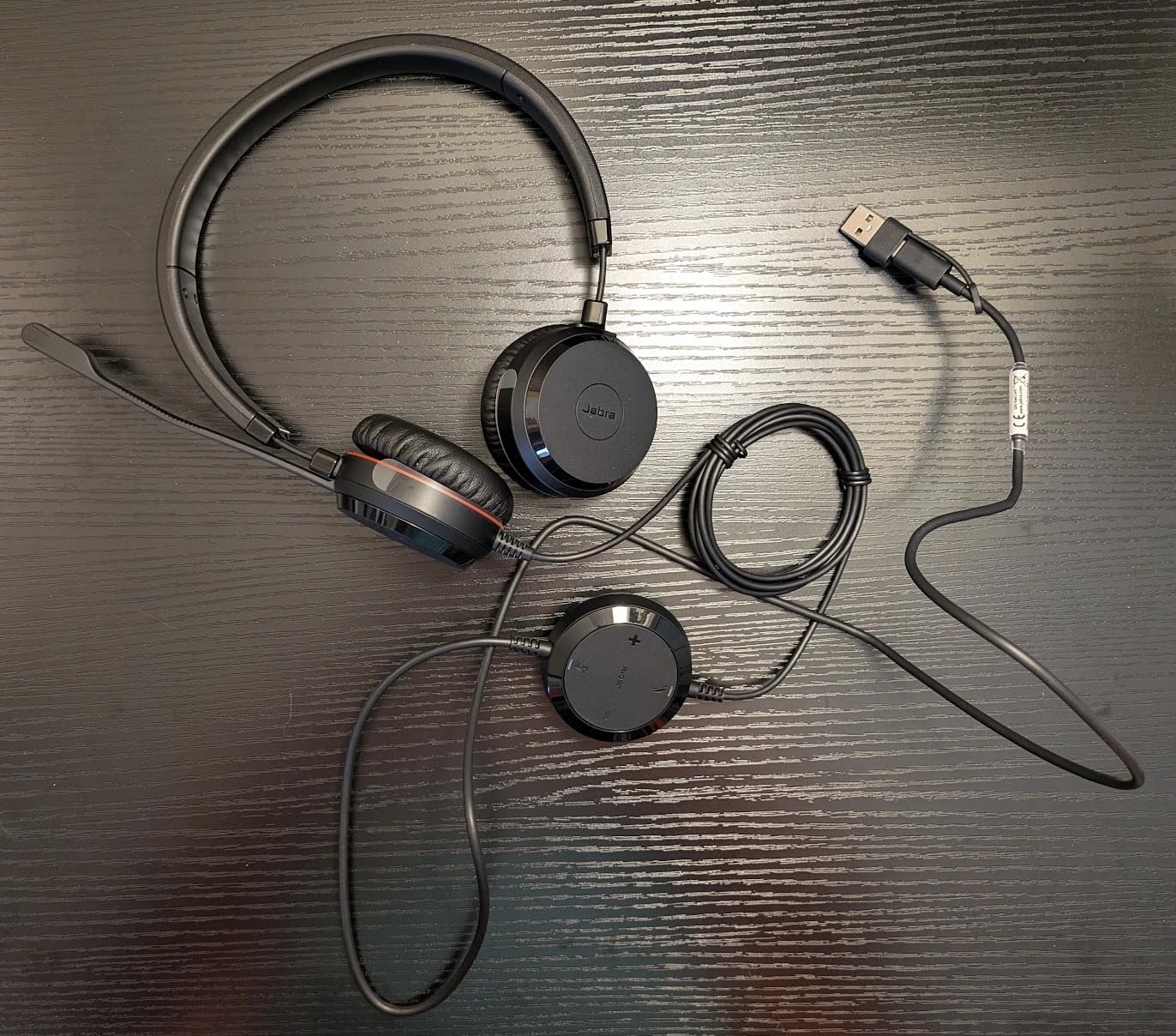 Jabra Evolve 20 SE Wired Dual-Ear Headset with Microphone for Work, USB-A and USB-C Wired Headphones, Microsoft Teams Certified, On-Ear Comfort, Connects to Laptops, iPhone & Android Devices customer photo 2