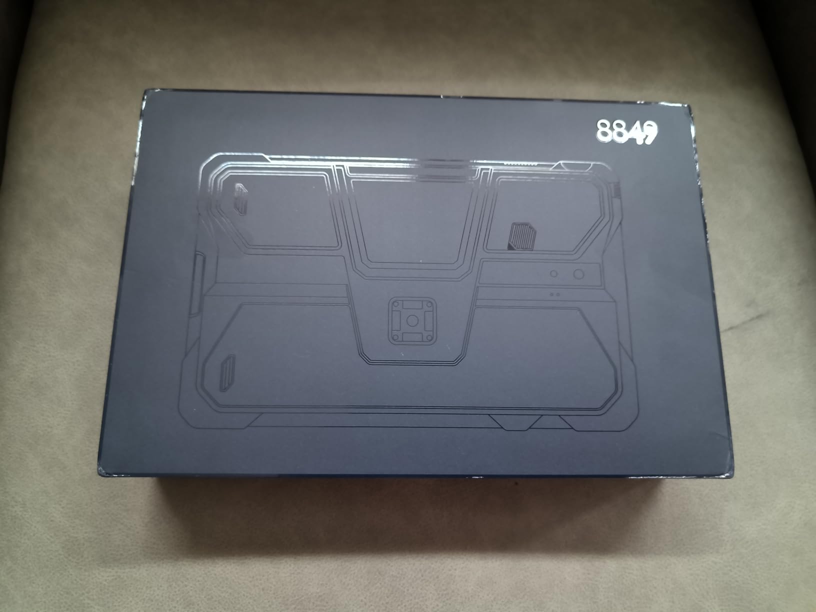 8849 Tank Pad 5G Android 15 Outdoor Rugged Tablet with Projector | 21000mAh IP68 Construction Heavy Duty Waterproof Work Sunlight Readable Industrial Tablets 512GB, Camping Light/WiFi/OTG/GPS customer photo 1