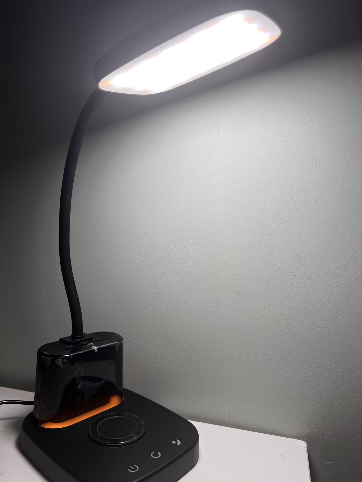 Wireless Charging Desk Lamp USB Charging & Pen Holder, Matte Black customer photo 2
