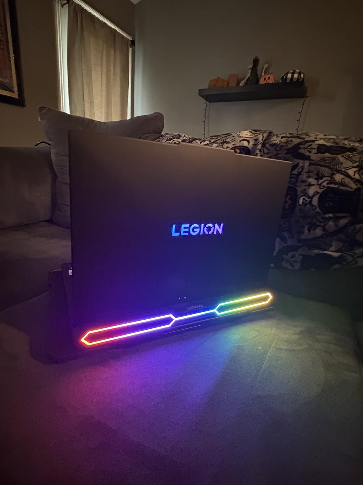 Legion Pro 7i Gen 10 w/Ultra 9, NVIDIA GeForce RTX 5080, 16