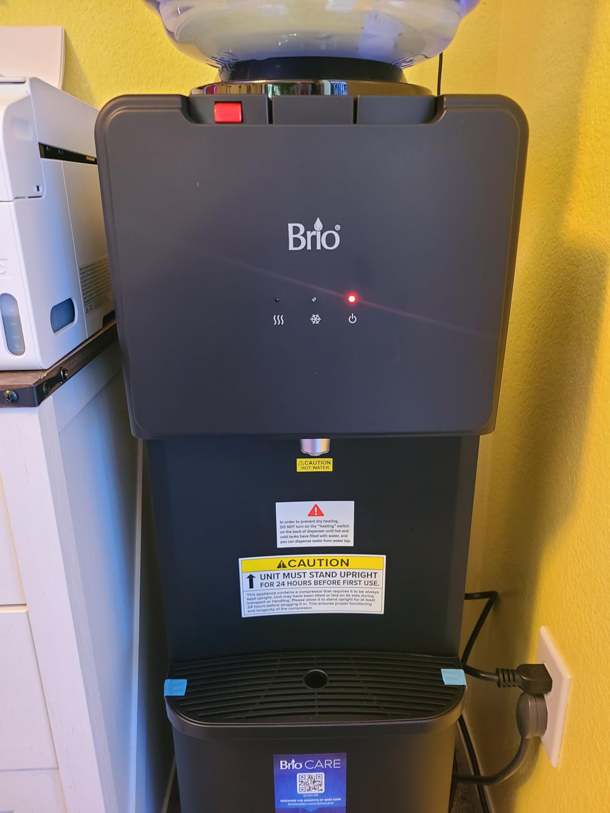 Brio 130 Series Top-Load Water Cooler Dispenser for 3- and 5-Gallon Bottles, Hot & Cold, Spill-Free Loading, Child Safety Lock, Energy Star 3.0, Black customer photo 1