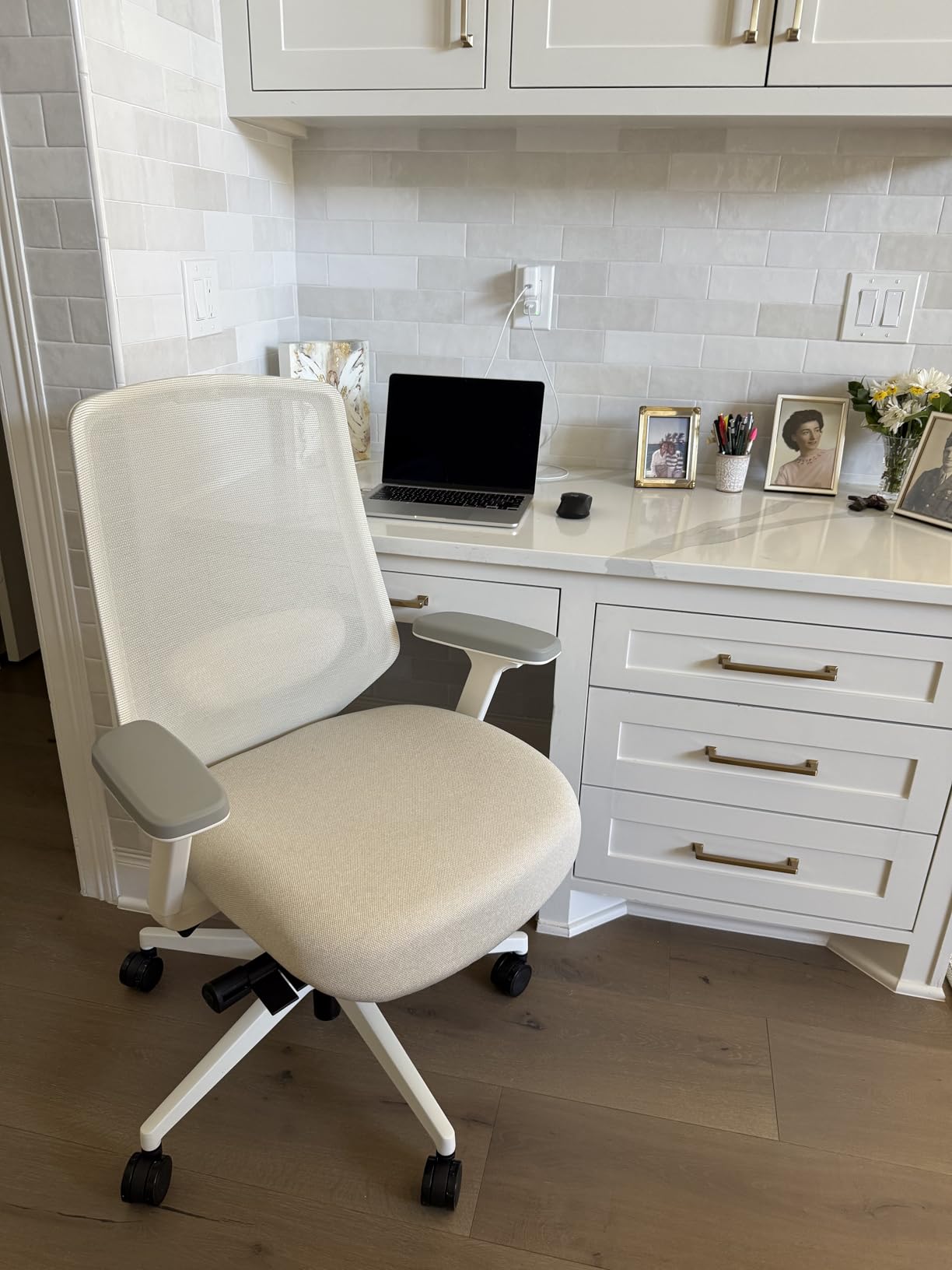 Branch Ergonomic Chair Pro, Mesh Office Chair with 14 Points of Adjustment | Height, Depth and Tilt Adjustable, 5D Armrests, Forward Tilt, Smooth Recline, and Lumbar Support, Mineral customer photo 2