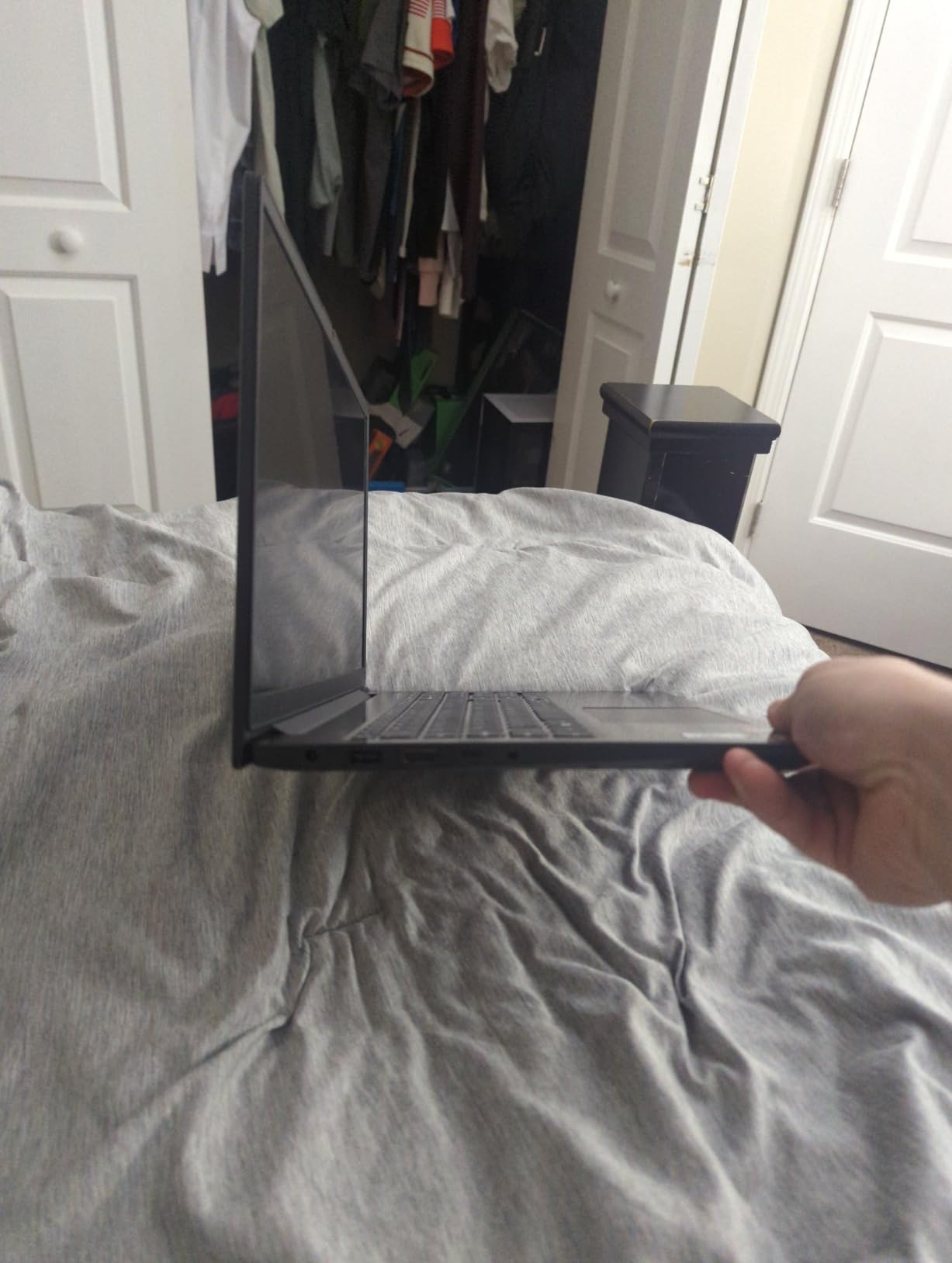 Lenovo Laptop V15, AMD Ryzen 3 7320U, 16GB DDR5, 512GB SSD, Windows 11 Pro customer photo 1