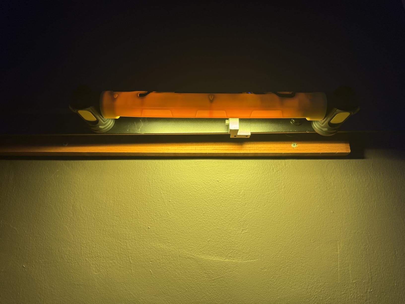 ERAY Magnetic Work Light Bar, 6000mAh /3000LM Rechargeable Under Hood Light customer photo 2