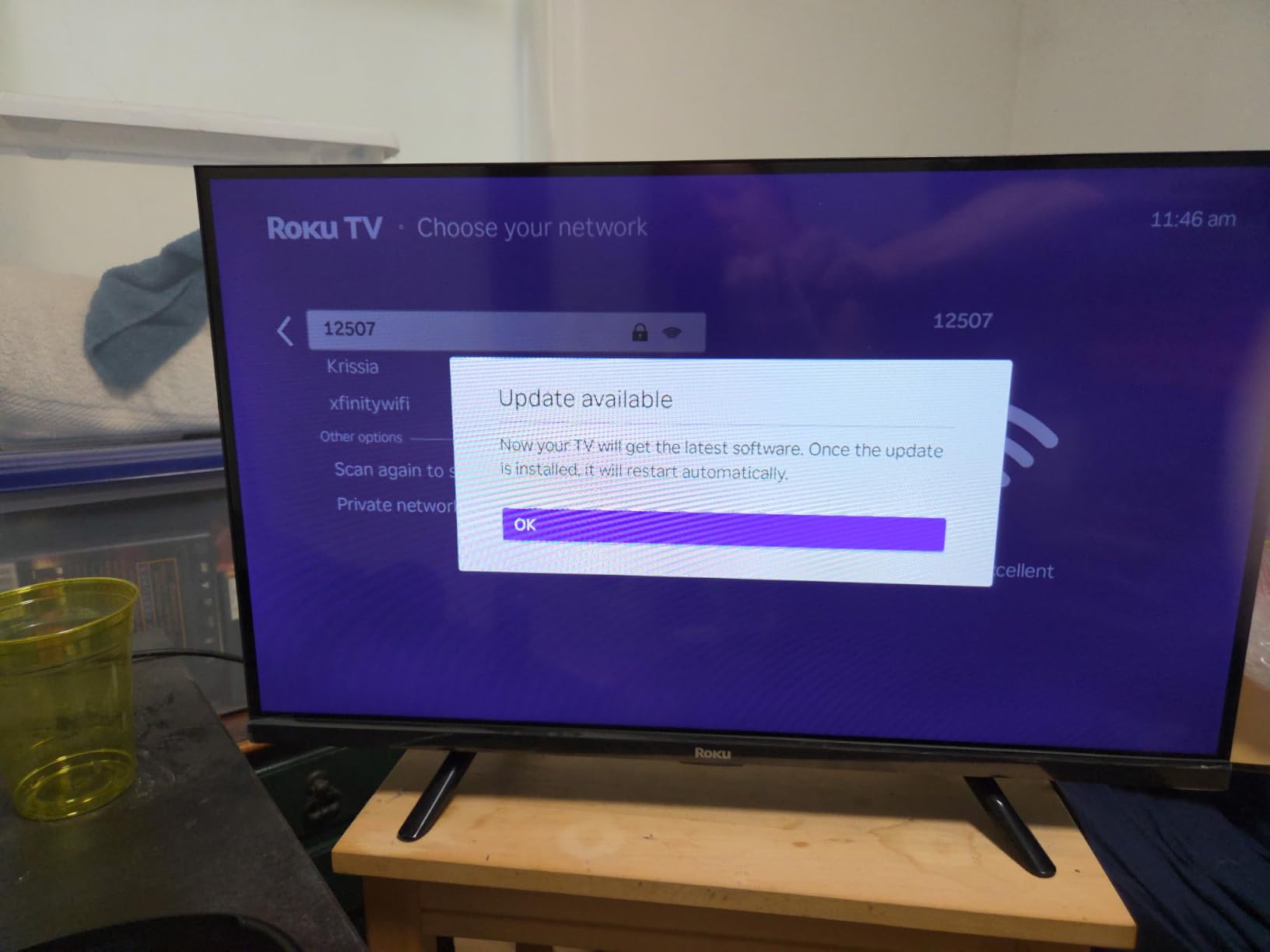Roku 24-Inch Select Series Smart TV 2026-720p HD TV - RokuTV | Flat Screen LED Television with Voice Remote, Wi-Fi & Bluetooth Headphone Mode customer photo 1
