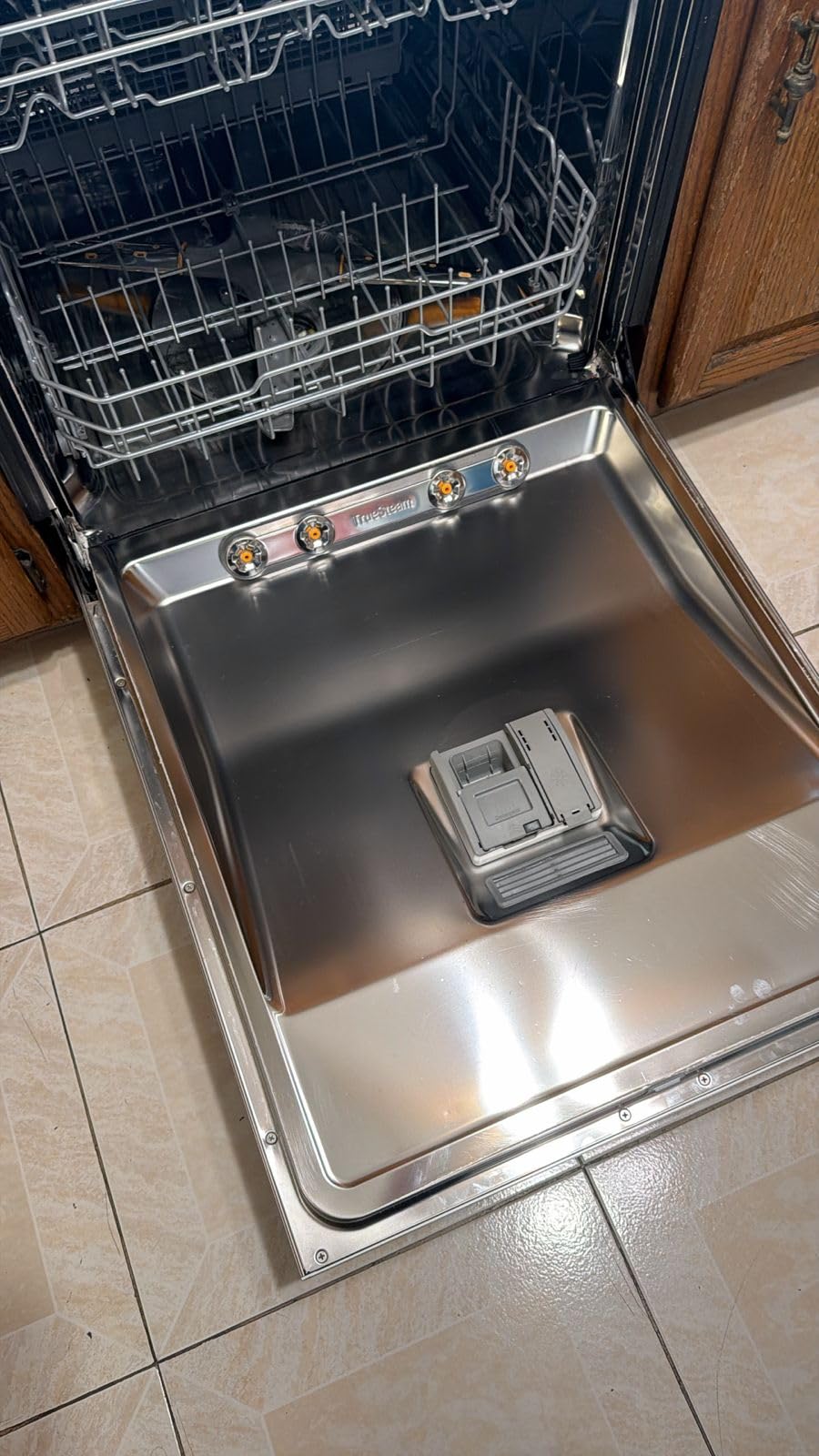GE Smart Water Softener with Integrated Filtration, 30,000 Grain, Reduce Hard Minerals to Whole House, Built-in WiFi with Water Flow Alerts, Soft Water for Shower, Appliances, and Plumbing, GXMD30W customer photo 2