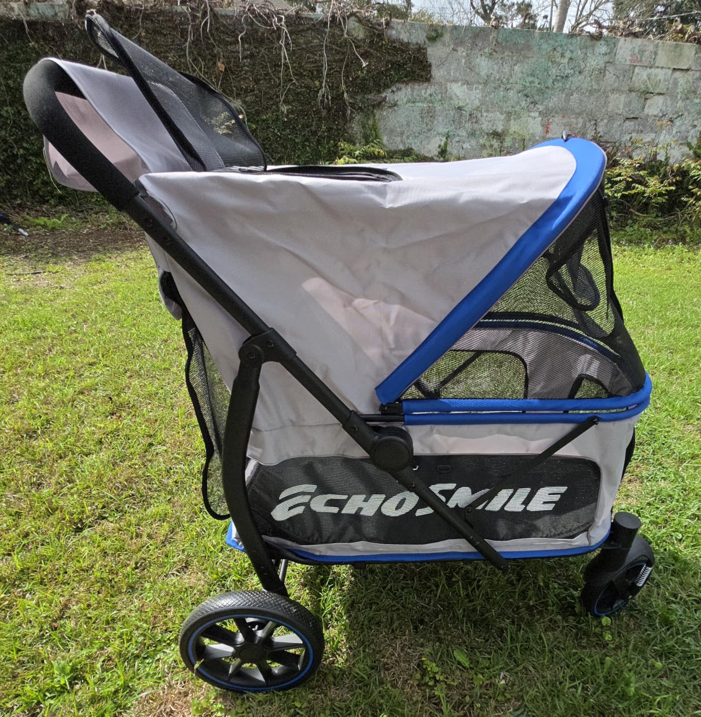 EchoSmile Dog Stroller for Large Dogs, 135lbs Weight Extra Large Pet Stroller, 4 Wheels Cats & Dogs Carrier with Brakes, Breathable Mesh Windows & Pocket, Gray customer photo 2
