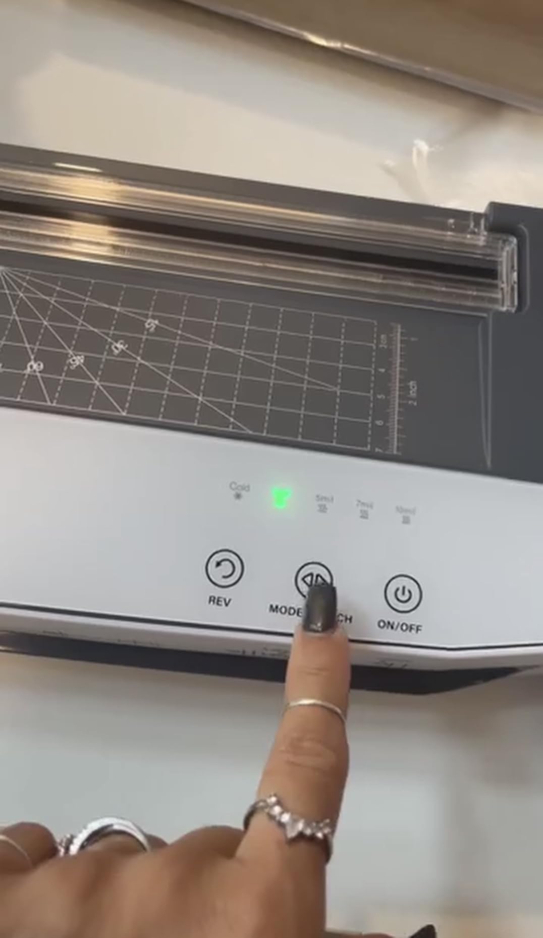 Buyounger 3-10mil Commercial Laminator, 4-Roller 13 Inch Set with 50 Sheets | 1000mm/min Speed, 1 Min Warmup, REV Auto Reverse Jam Free, Hot Cold Modes, NTC Temp Control, All-in-1 for Office School Home customer photo 1