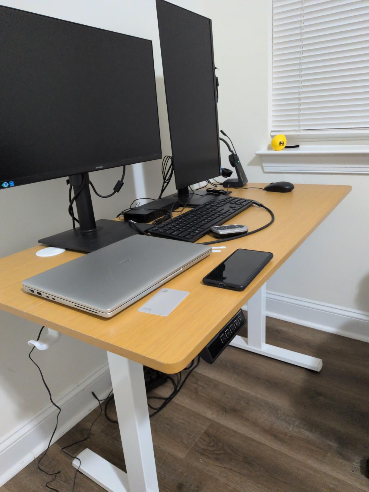 DUMOS 48 Inch Electric Standing Desk, Memory Adjustable Home Office Desk customer photo 2