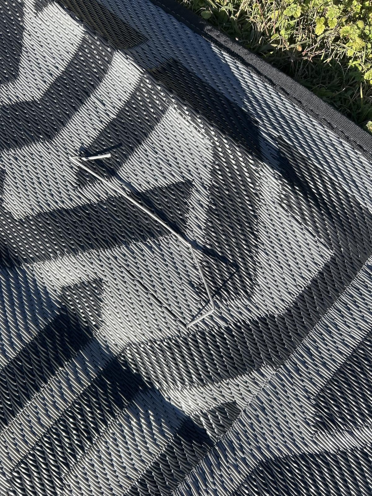 SAND MINE Waterproof Outdoor Rug 9x12 ft, Reversible Plastic Straw Area Rug, Large Floor Mat for Patio, Backyard, Deck, RV, Camping, Picnic, Beach, Balcony & Porch - Black & Grey customer photo 1