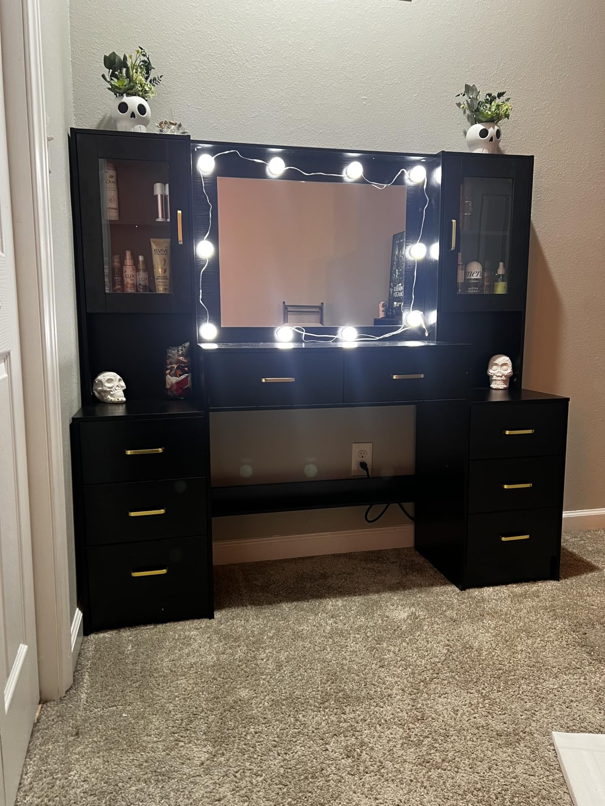 Makeup Vanity with Lights & Charging Station, Pink Vanity Table with 5 Drawers & Open Storage Shelves, Vanity Desk with Mirror & Lights, Dressing Table Set, Bedroom Makeup Table Set Gold Handle customer photo 2