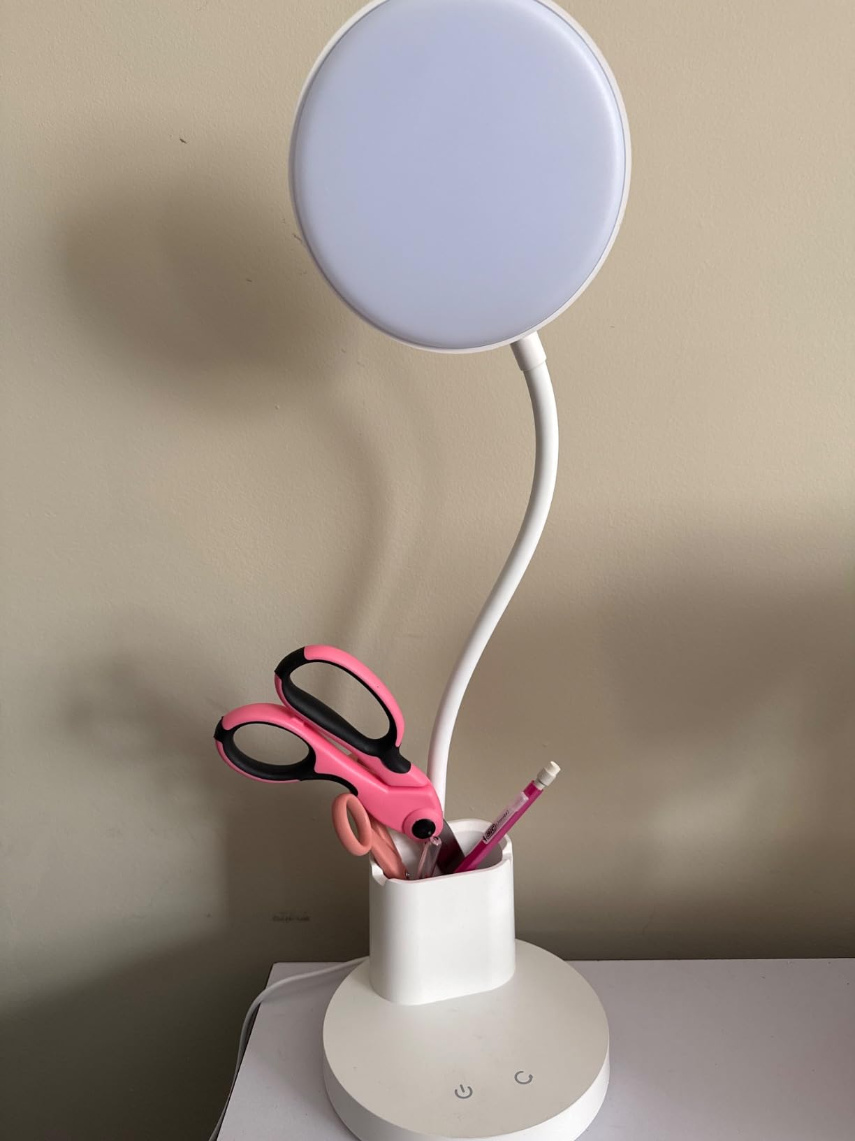 10W Wireless Charging LED Desk Lamp with Pen Holder, CRI 95, Black | 800LM, 3 Modes, 360°Flexible Arm, Touch, Brightness, Table Lamp for Home Office, Dorm, Bedside, Study, Reading, with Adapter customer photo 1
