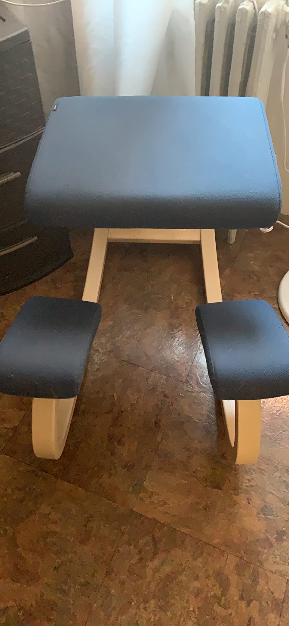 Varier Ergonomic Kneeling Chair, Rocking Knee Stool for Home Office Desk | Backless ergonomic kneeling chair with a rocking motion for active sitting and core strength; cushioned seat, holds 250 lb customer photo 1