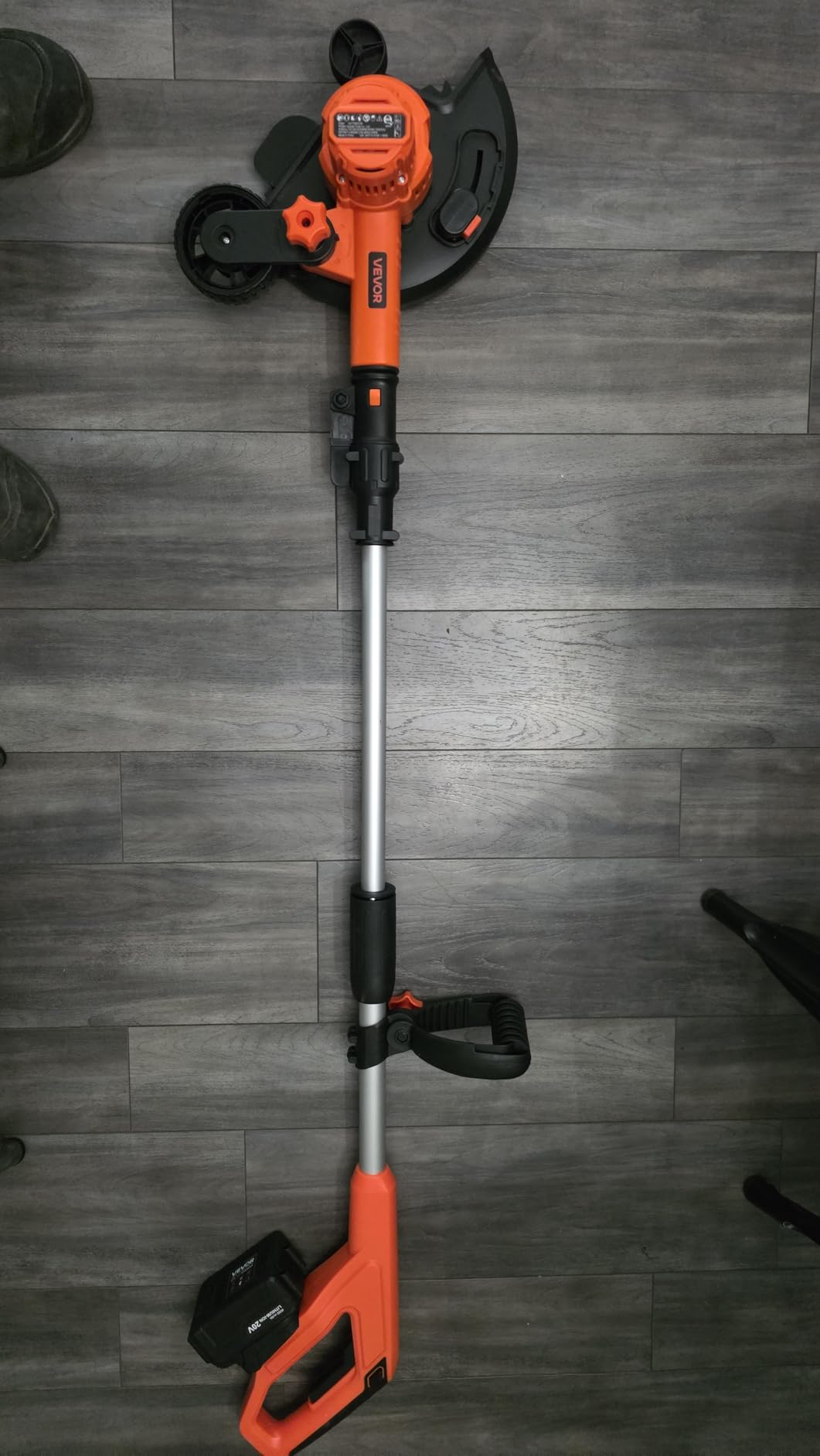 VEVOR Lawn Edger 8.8-in Blade, 20V Battery Powered Cordless Edger Lawn Tool customer photo 2