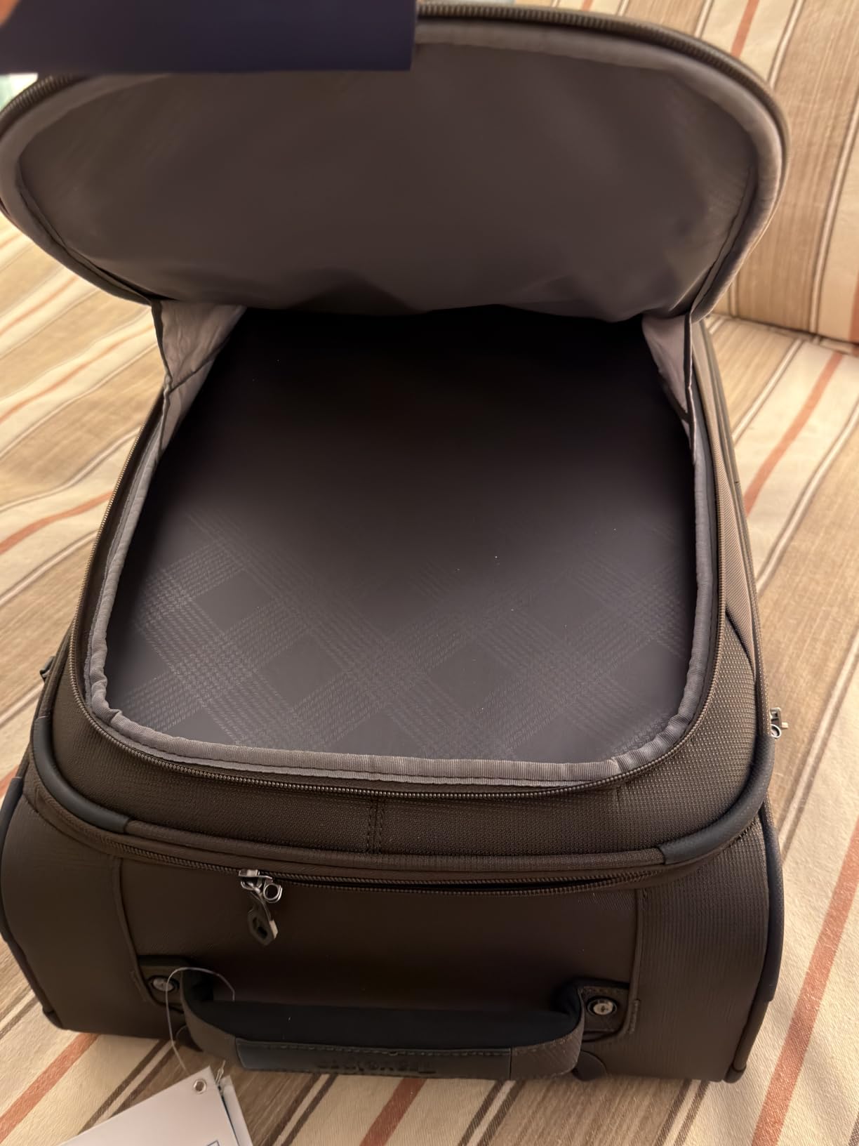 Travelpro Tourlite Softside 3-Piece Set, Expandable Luggage, 4 Spinner Wheels, Lightweight Suitcase, 21