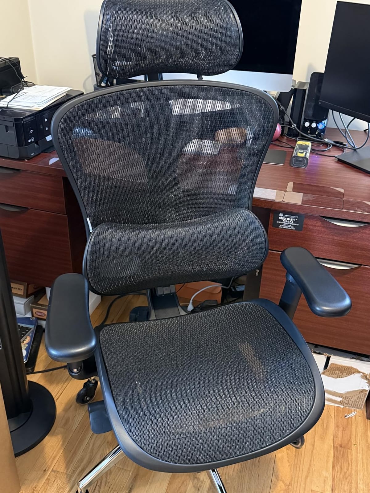 SIHOO Doro C300 Pro V2 Ergonomic Office Chair, Full-Body Adaptive Support | 8D Armrests & Breathable Mesh, Comfy High Back Computer Desk Chair for Long Hours, 135 degree Recline, Black customer photo 2