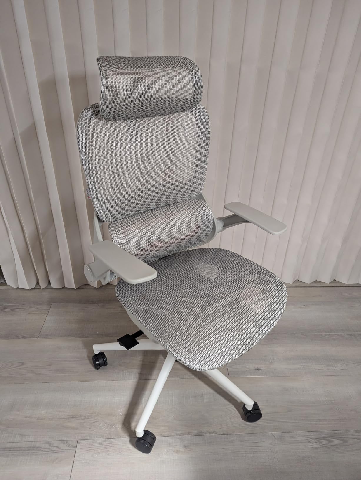 SIHOO M18 Ergonomic Office Chair, High Back Mesh Desk Chair with Adjustable Headrest & Lumbar Support, 330lbs Capacity Computer Chair with 2D Armrests & Wide Cushion, Tilt Lock, 2 Packs-Black customer photo 2