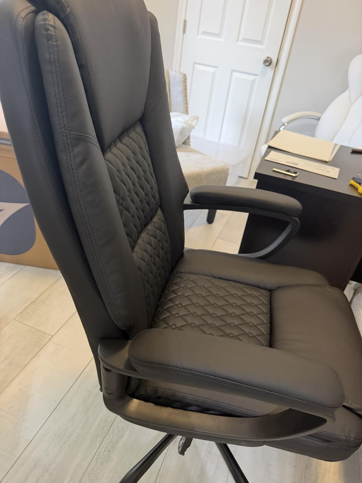 Executive Office Chair, High Back Ergonomic Desk Chair with Lumbar Support, Adjustable Big and Tall Computer Chair, 360° Swivel, PU Leather, Black customer photo 2
