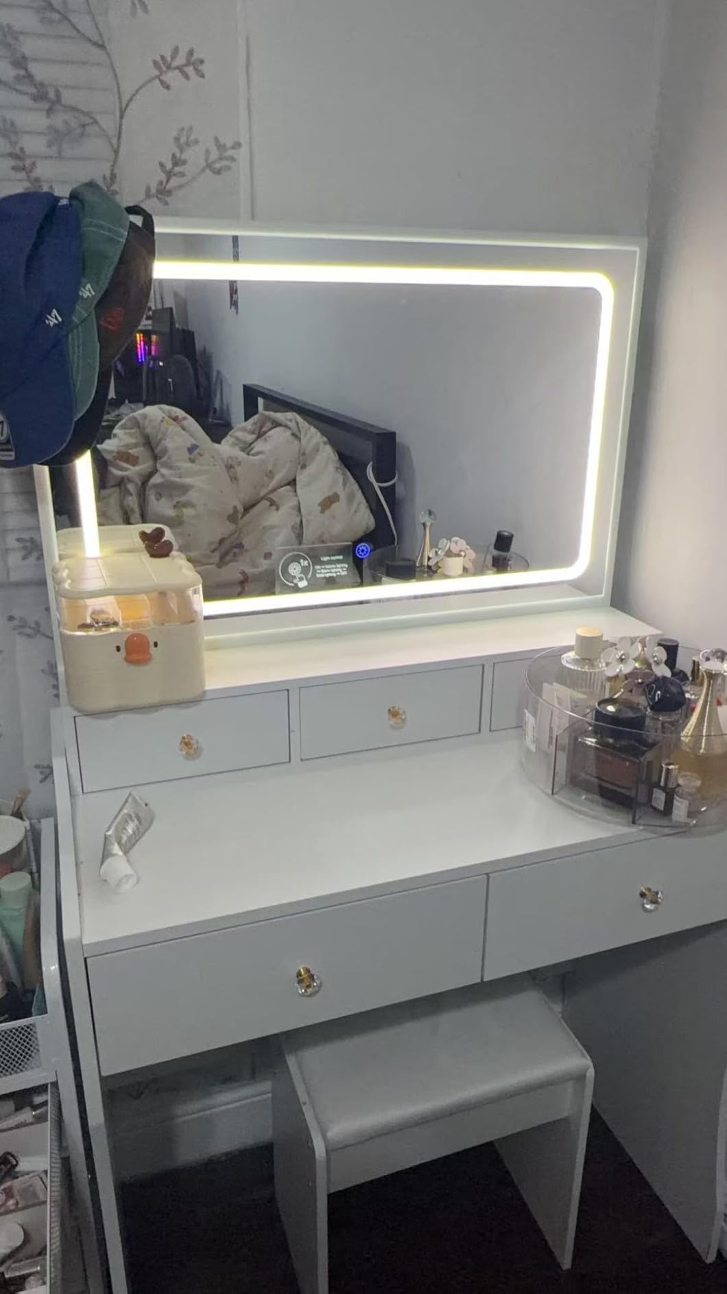 COMHOMA Vanity Desk with LED Lights Mirror & Power Outlet, Small Makeup Vanity Table Set with 5 Storage Drawers, 3 Lighting Modes & Adjustable Brightness, Dressing Table for Women Girls Bedroom, White customer photo 2