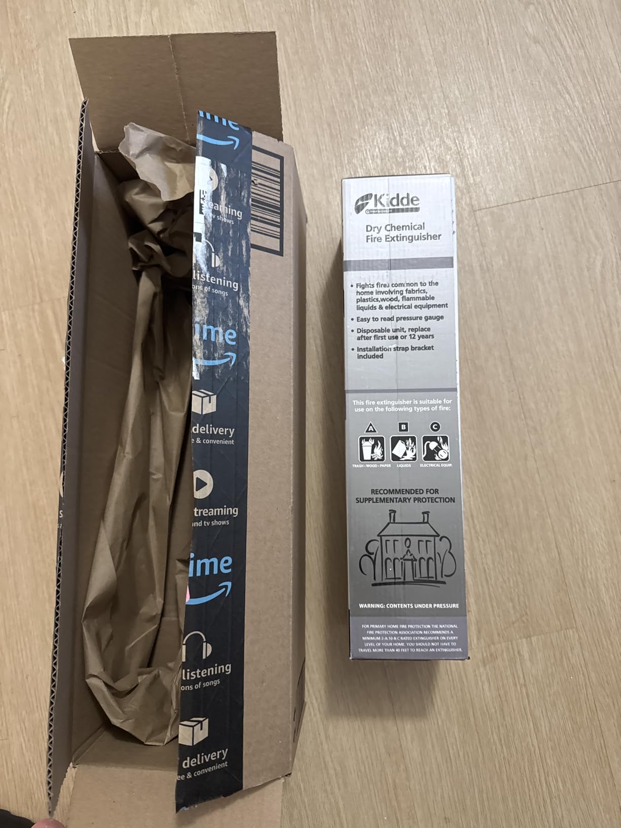 Kidde Basic 110 Fire Extinguisher for Home, 1-A:10-B:C, FA110G, 1 Pack customer photo 2