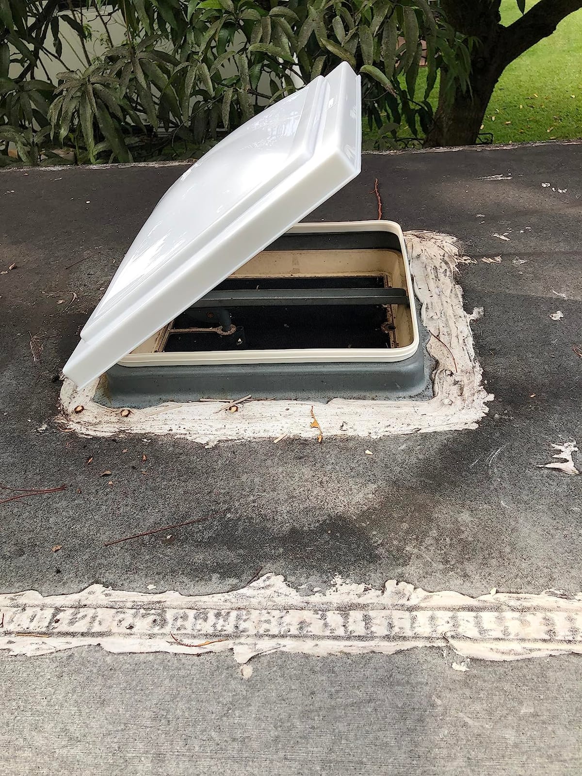 Camco White Polypropylene Camper/RV Roof Vent Lid | Ventline Pre-2008 & Elixir Since 1994 (40158) customer photo 1