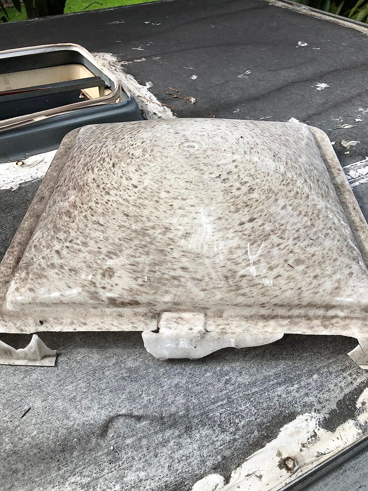Camco White Polypropylene Camper/RV Roof Vent Lid | Ventline Pre-2008 & Elixir Since 1994 (40158) customer photo 2
