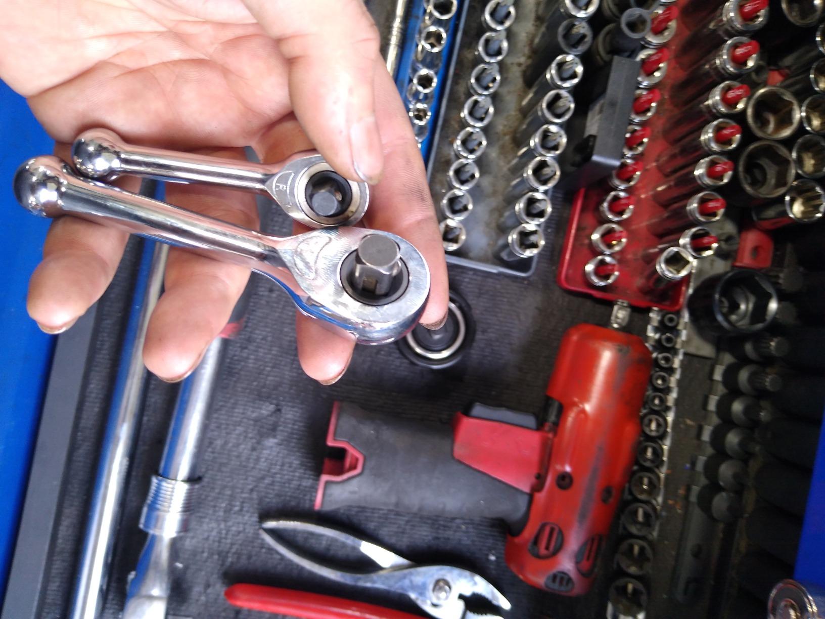 Titan 18202 2-Piece 1/4-Inch and 3/8-Inch Drive Gearless Micro Ratchet Set customer photo 2