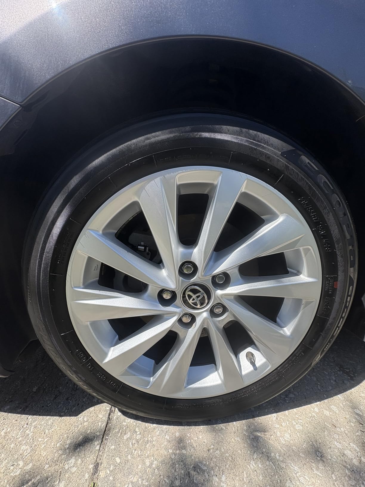 Meguiar’s Endurance Tire Gel - Tire Shine Gel, Premium Car Tire Shine For A Lasting Glossy Finish; Apply To Tires Cars, Trucks & Suvs To Keep Tires Looking Deep Black And Clean -16 Oz customer photo 1
