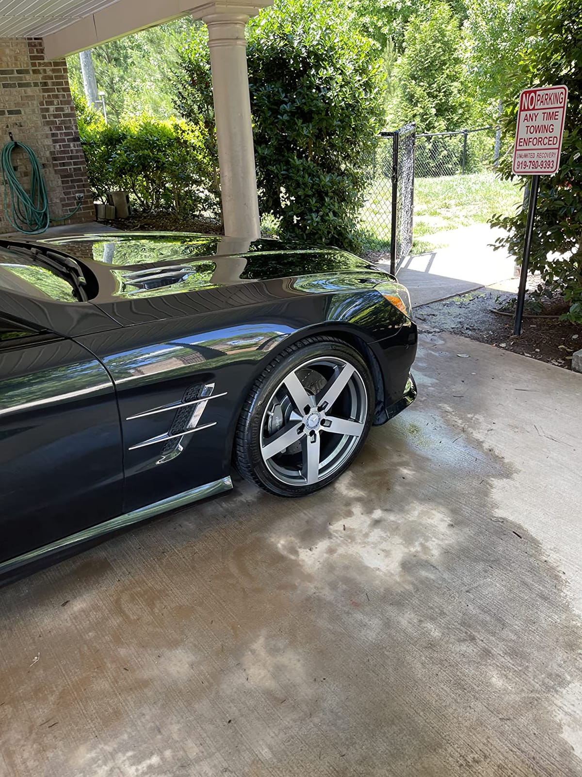 Black Magic 5072647 Tire Wet Gel, 16 oz - Thick Clinging Formula Sticks to Tires to Produce Minimal Sling and a Glossy Shine customer photo 2